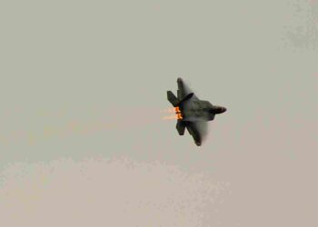 Jet Tempur Iran Buatan Rusia Ditembak Jatuh Israel, Duel Udara Bersejarah Picu Eskalasi Konflik